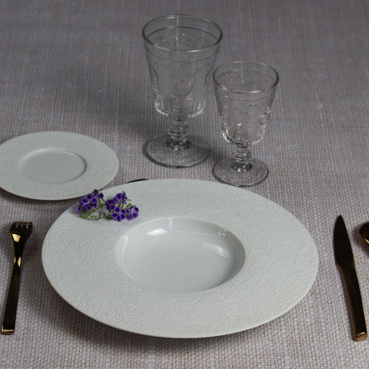 Degrenne Round shallow bowl set with blue flower